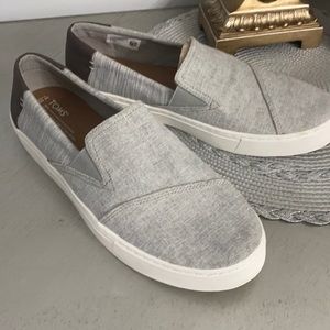 Men’s toms slip on sneaker